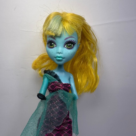 Sold - Picture 3 of 5